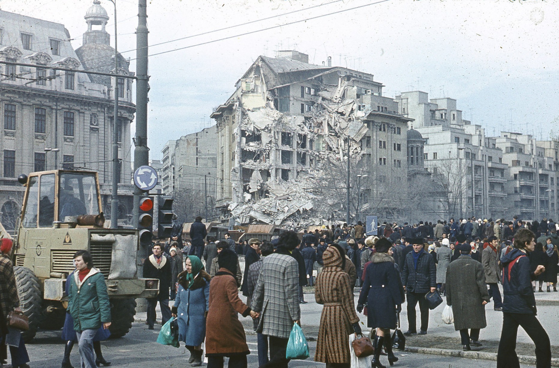 Can there be a bigger tragedy than Colectiv? Unfortunately, yes. An earthquake in Bucharest. In the middle of the night…